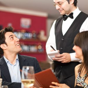 Saiba como fazer treinamento para garçons em novas tecnologias